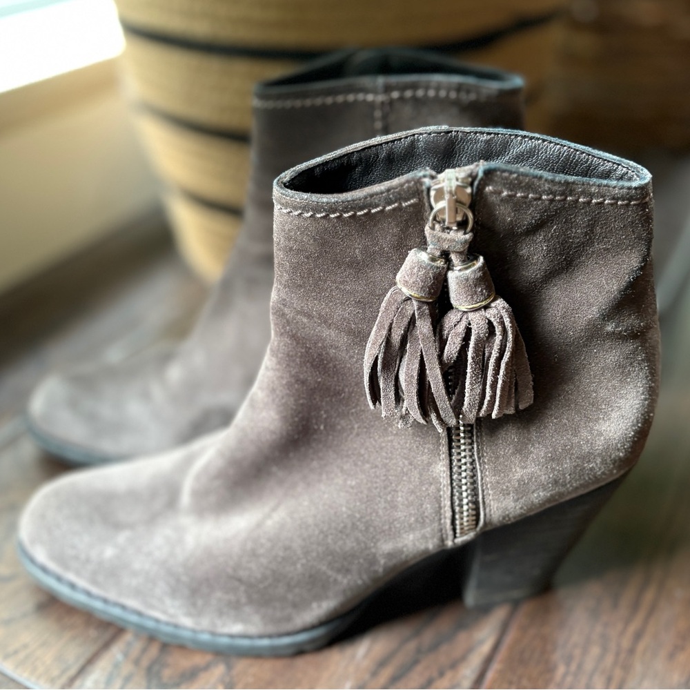 Stuart Weitzman suede boots